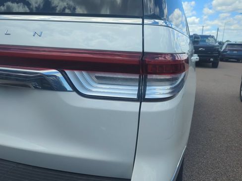 Used 2024 Lincoln Navigator Reserve AWD/4WD image 14