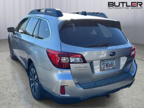 Used 2016 Subaru Outback 2.5i Limited AWD/4WD image 3
