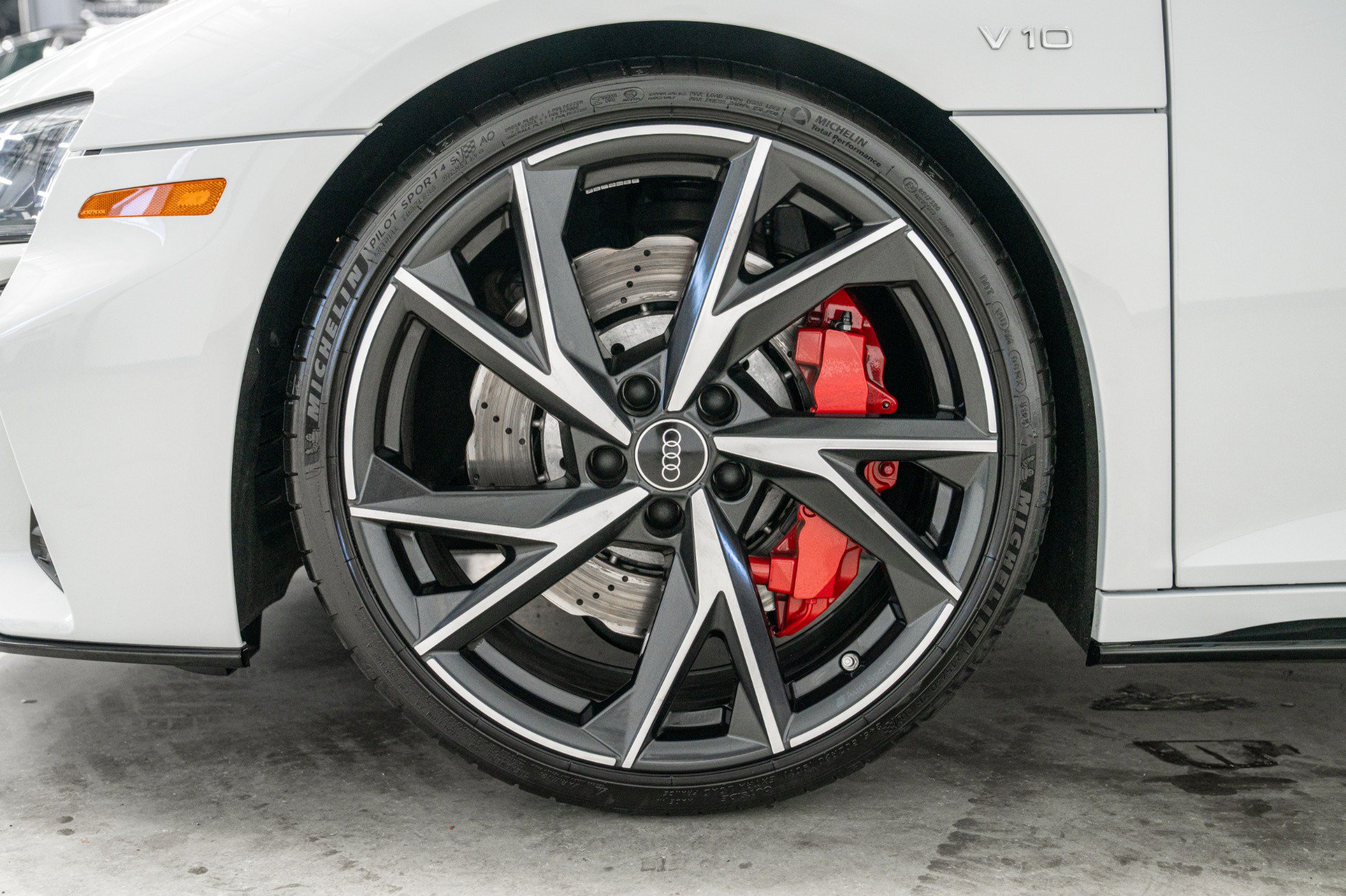 Used 2023 Audi R8 V10 performance RWD image 9