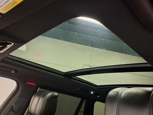 Used 2020 Land Rover Range Rover Long Wheelbase HSE image 12