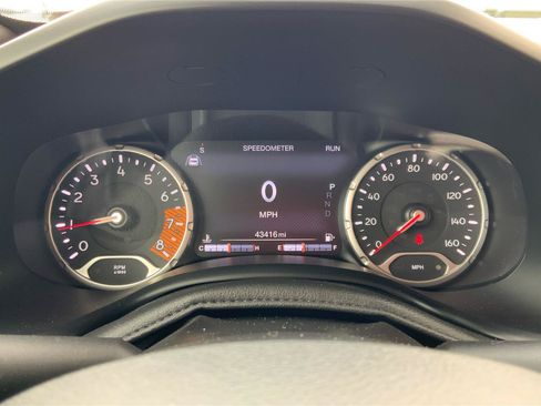 Used 2022 Jeep Renegade Latitude w/ Convenience Group AWD/4WD image 15