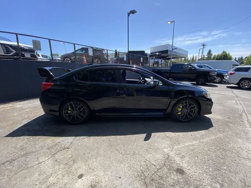 Used 2019 Subaru WRX STI AWD/4WD image 7