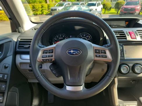 Used 2015 Subaru Forester 2.5i Touring w/ Eyesight & Navigation System AWD/4WD image 11