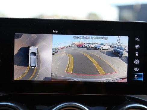 Used 2022 Mercedes-Benz GLC 300 image 12