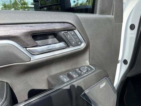 Used 2025 Chevrolet Silverado 2500 LTZ w/ Trail Boss Package AWD/4WD image 18