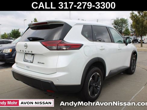 Used 2024 Nissan Rogue SV AWD/4WD image 7