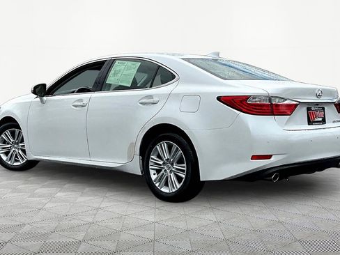 Used 2015 Lexus ES 350 w/ Premium Package FWD image 4