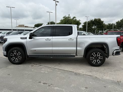 Used 2022 GMC Sierra 1500 AT4 w/ AT4 Premium Package AWD/4WD image 8