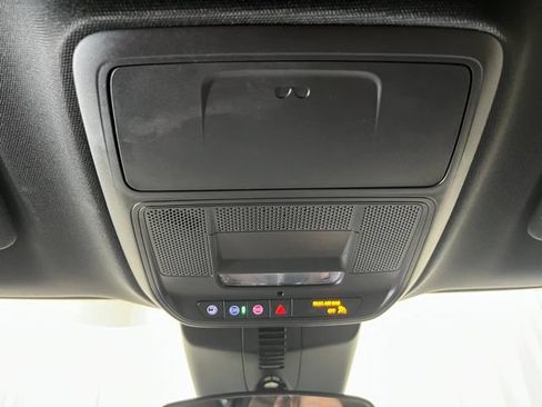 Used 2025 GMC Acadia Elevation AWD/4WD image 18