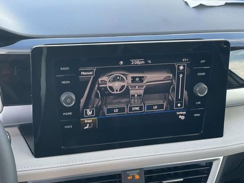 New 2026 Volkswagen Taos SE image 13