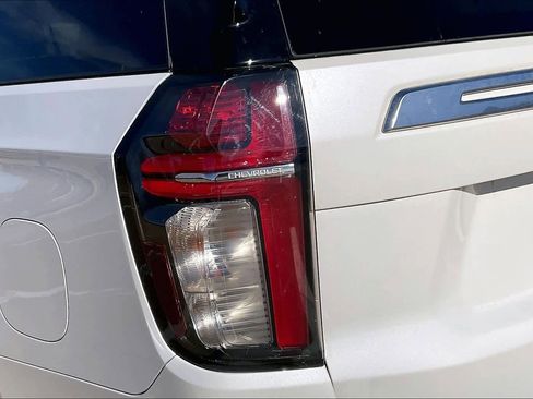 Used 2021 Chevrolet Suburban High Country image 31