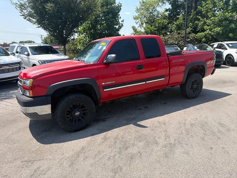Used 2005 Chevrolet Silverado 2500 LS AWD/4WD image 3
