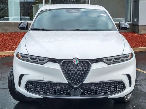 New 2025 Alfa Romeo Tonale w/ Premium Package image 4