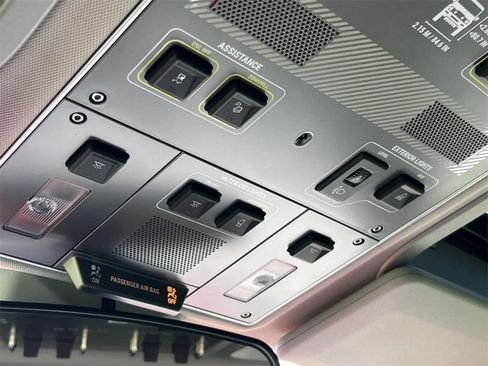 Used 2025 INEOS Grenadier image 30