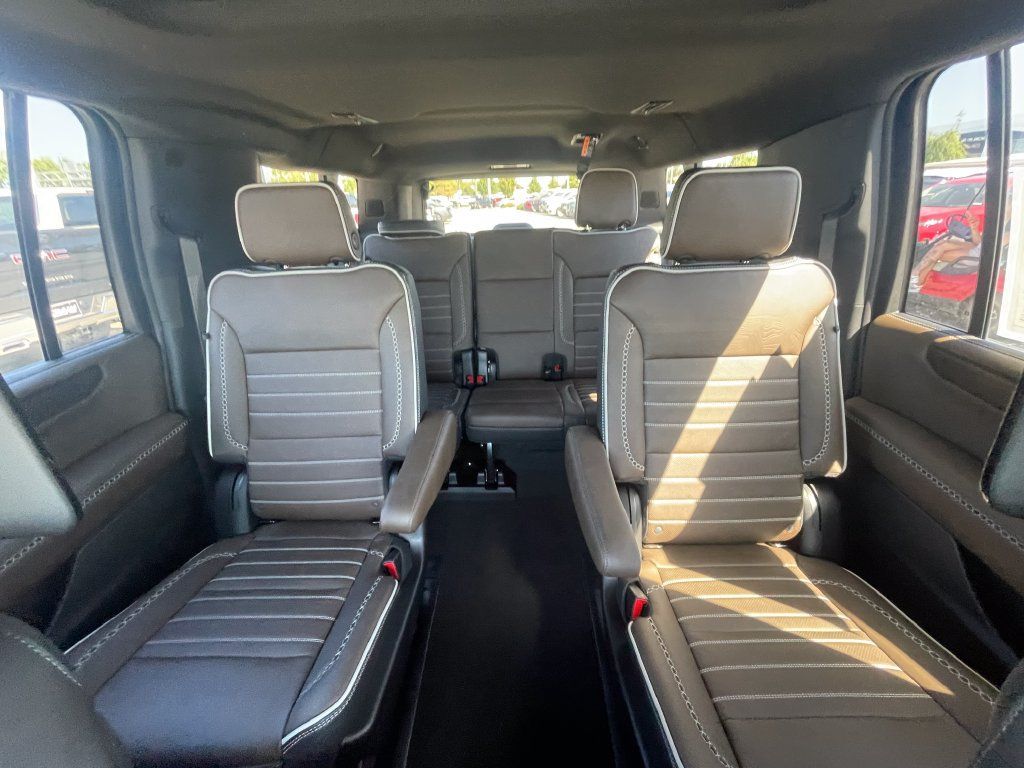 Used 2026 GMC Yukon XL Denali Ultimate AWD/4WD image 21