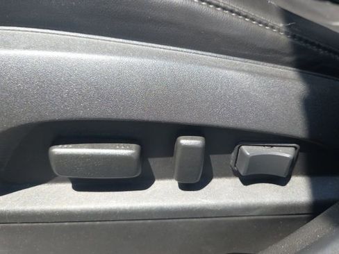 Used 2011 GMC Terrain SLT FWD image 25