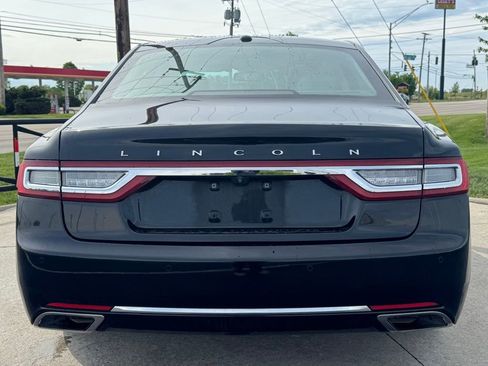 Used 2017 Lincoln Continental Select w/ Climate Package FWD image 6