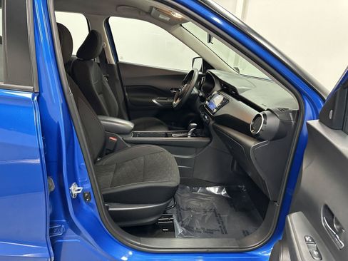 Used 2021 Nissan Kicks SV FWD image 38