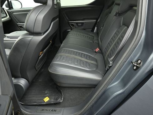 Used 2022 Rivian R1T Adventure image 18