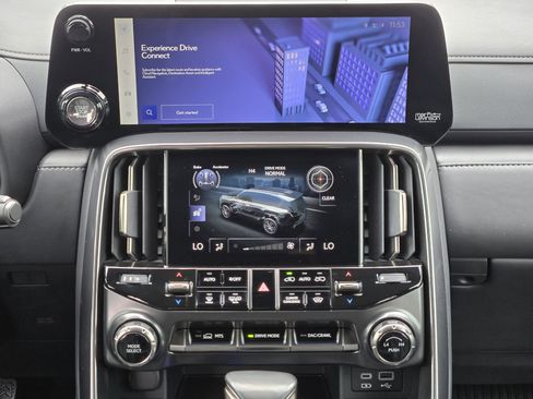 Used 2023 Lexus LX 600 4WD w/ Interior Upgrade Package image 24