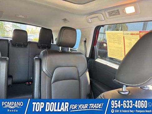 Used 2024 Nissan Pathfinder SL w/ SL Premium Package FWD image 18