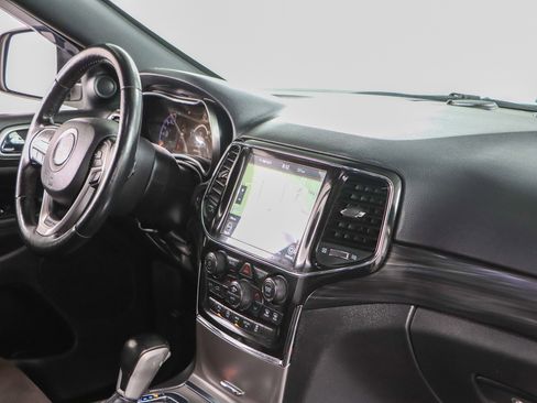 Used 2022 Jeep Grand Cherokee Laredo X image 26