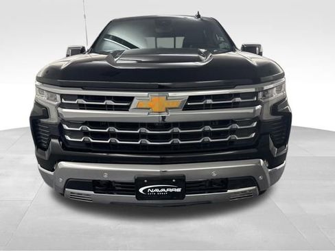 Used 2022 Chevrolet Silverado 1500 LTZ w/ Technology Package image 3