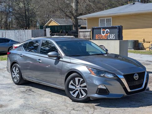 Used 2022 Nissan Altima 2.5 S image 1