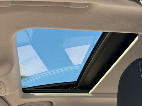 New 2026 Nissan Kicks SV w/ SV Premium Package FWD image 21
