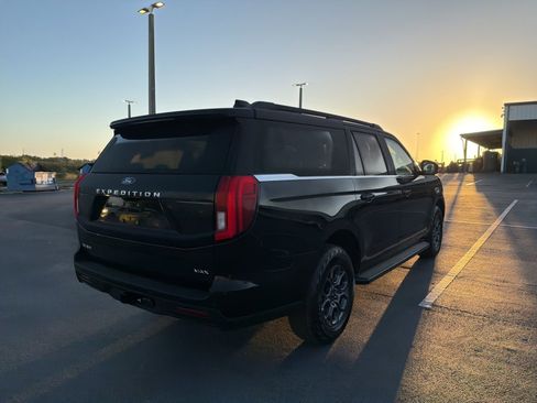 Used 2025 Ford Expedition Max Active image 7