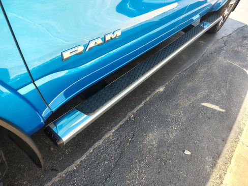 Certified 2022 RAM 1500 Laramie AWD/4WD image 8