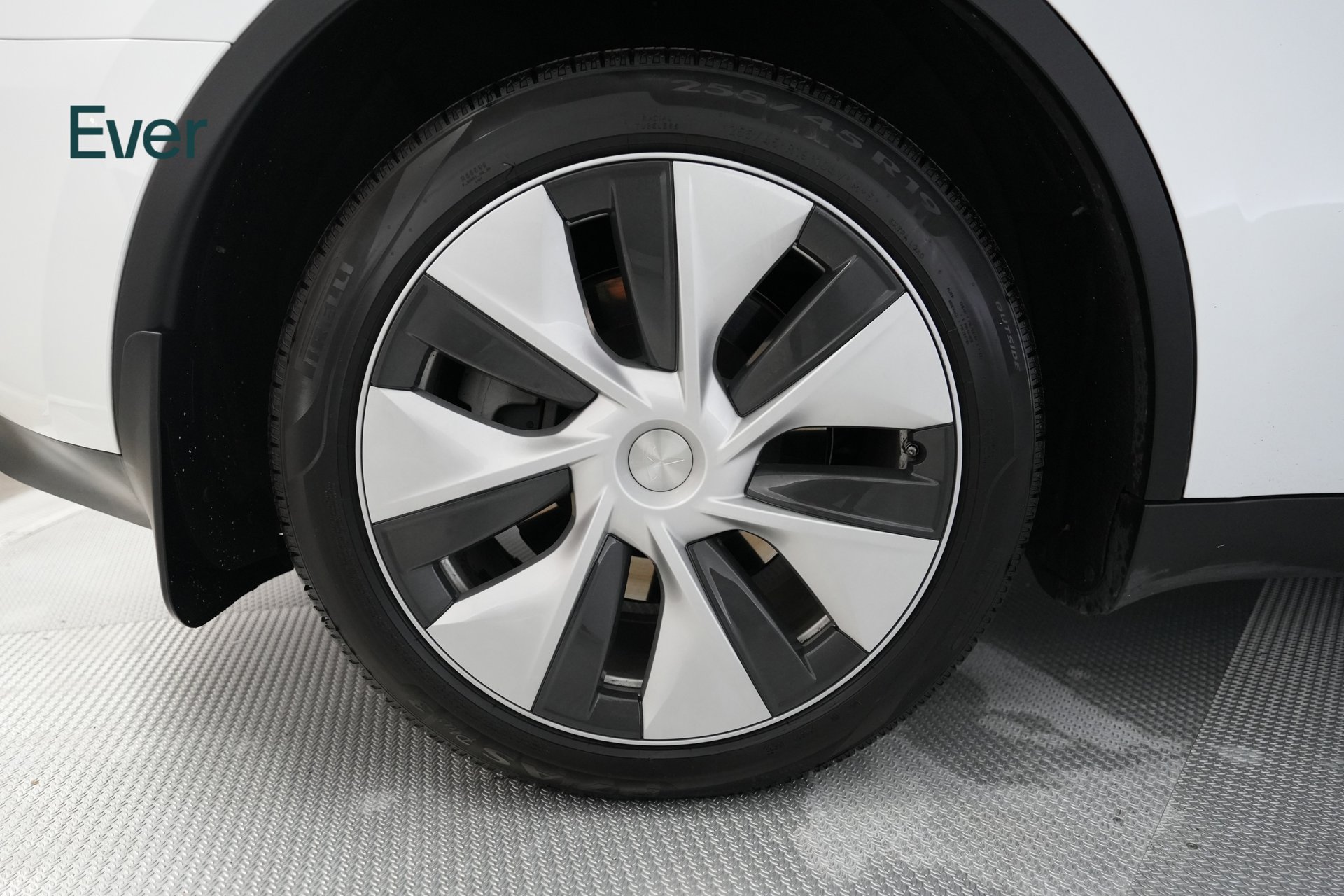 Used 2023 Tesla Model Y Long Range AWD/4WD image 21