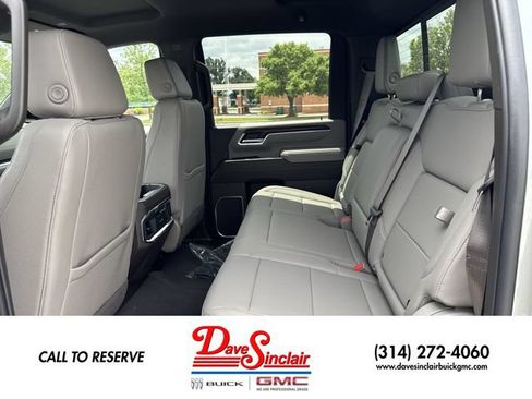 New 2026 GMC Sierra 3500 SLT AWD/4WD image 30
