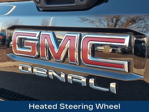 Used 2023 GMC Canyon Denali image 34