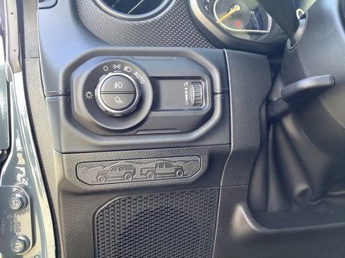 New 2026 Jeep Gladiator Mojave w/ Steel Bumper Group image 15