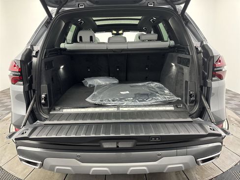 New 2026 BMW X5 xDrive50e image 21