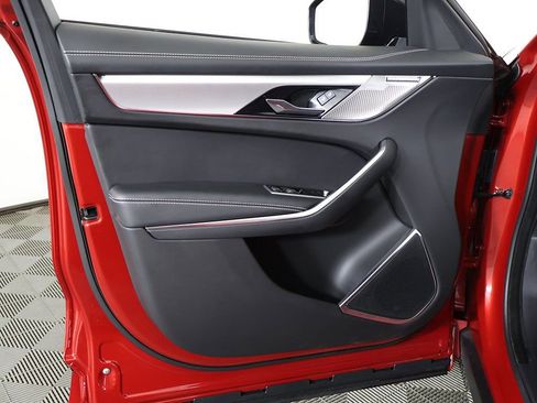 Used 2024 Jaguar F-PACE R-Dynamic S image 27