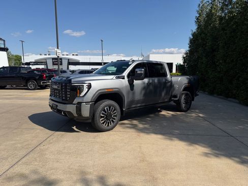 New 2026 GMC Sierra 2500 Denali Ultimate AWD/4WD image 7