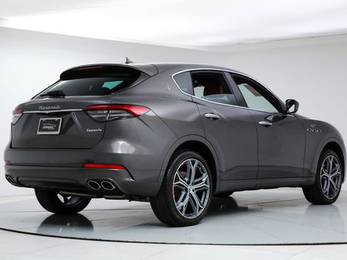 Certified 2023 Maserati Levante GT AWD/4WD image 5