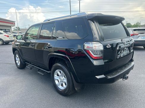Used 2018 Toyota 4Runner SR5 Premium w/ Four Season Floor Mat Package AWD/4WD image 7