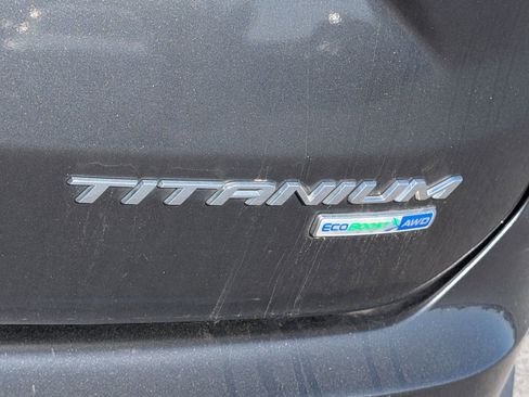 Used 2019 Ford Edge Titanium w/ Cold Weather Package image 6