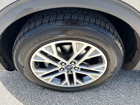 Used 2022 Ford Escape SEL image 13