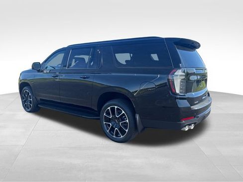 New 2026 Chevrolet Suburban RST w/ Comfort Package AWD/4WD image 3