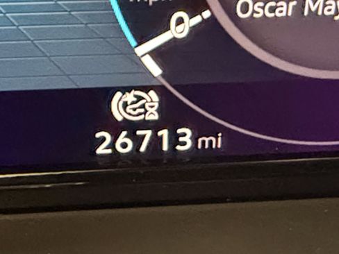 Used 2024 Volkswagen Atlas Cross Sport SE image 2