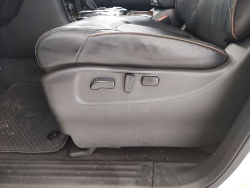 Used 2019 Nissan Armada SL w/ Premium Package image 12