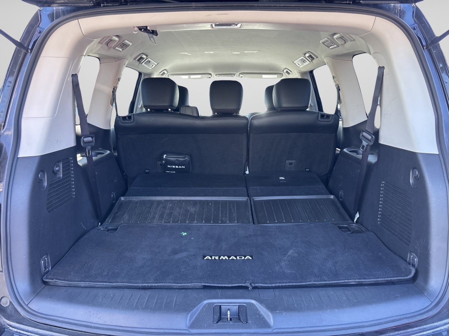 Used 2024 Nissan Armada SV w/ Cargo Package AWD/4WD image 9