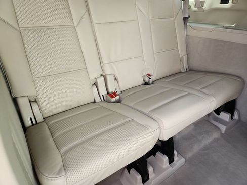 Used 2025 Cadillac Escalade ESV Sport Platinum AWD/4WD image 24
