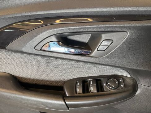 Used 2022 Chevrolet TrailBlazer LT FWD image 19