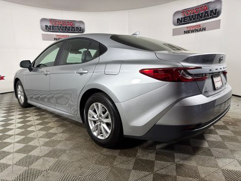 Used 2026 Toyota Camry LE FWD image 5