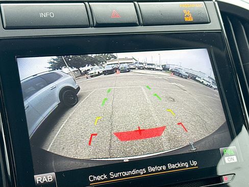 Used 2020 Subaru Ascent Premium w/ Convenience Package image 32